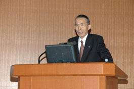 特別講演の長尾国立国会図書館長